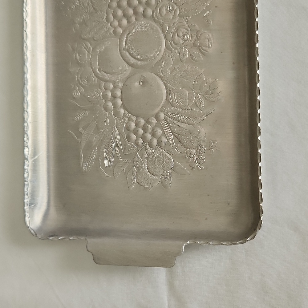 Vintage aluminum small trays and coasters. Fruit design - Picture 3 of 9